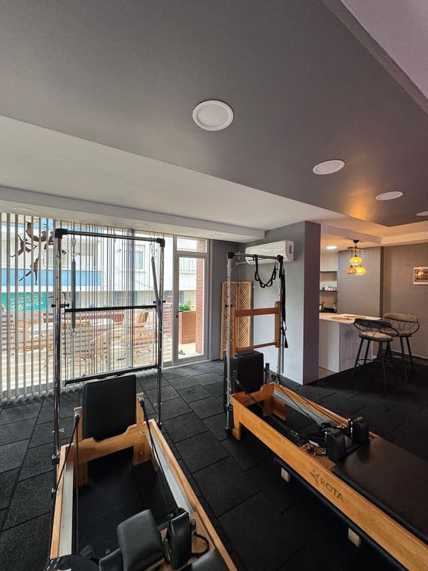 Arıs Pilates Studio — Çukurova pilates stüdyosu