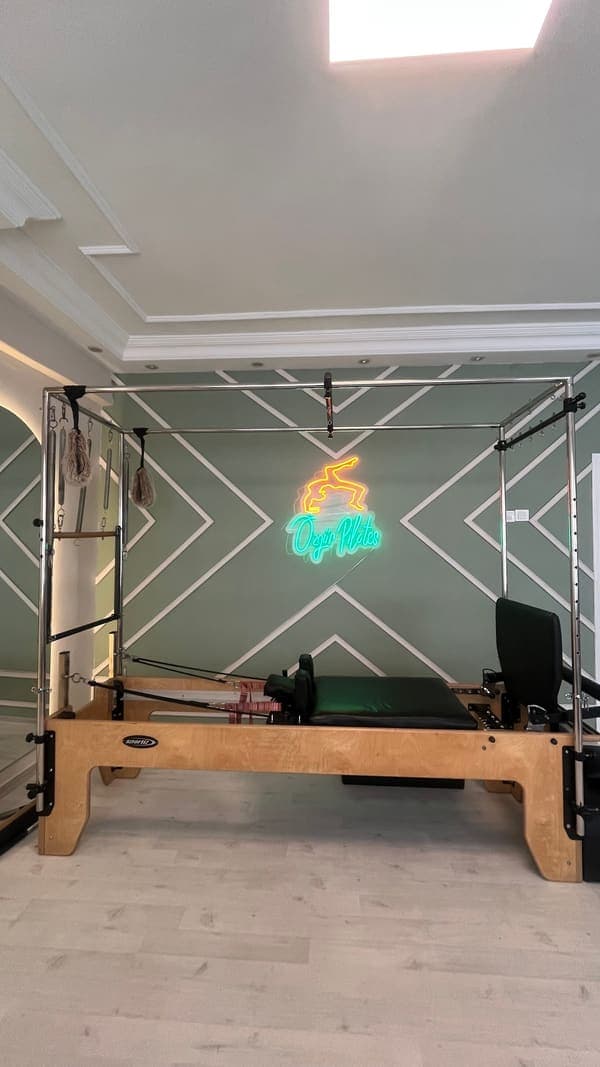 Özgür Pilates Stüdio — İlkadım pilates stüdyosu
