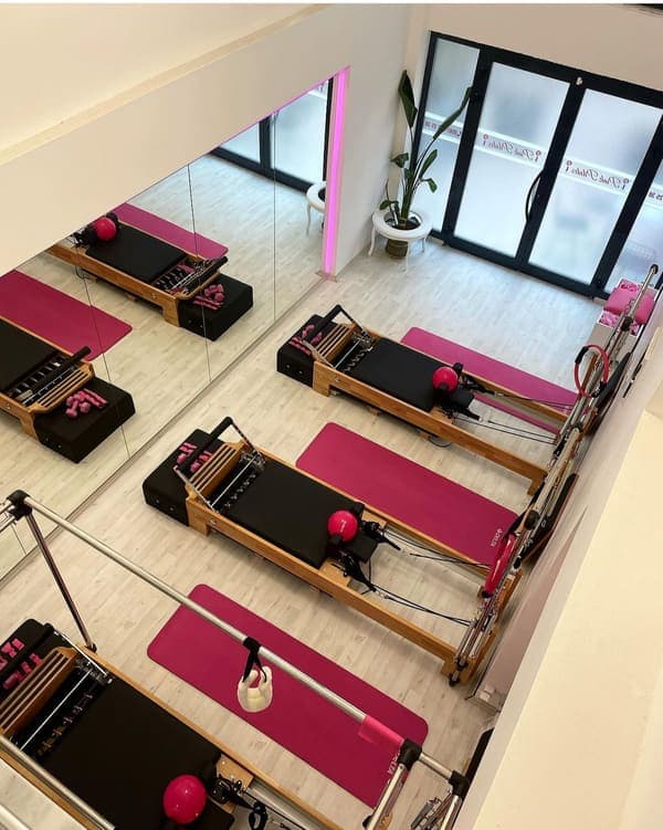Pink Reformer Pilates — Buca pilates stüdyosu