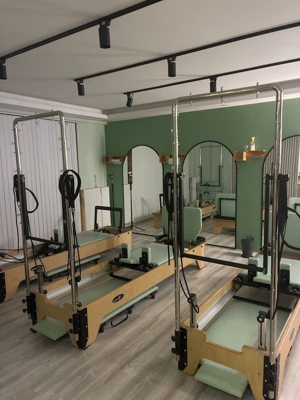 Simay Karaca Pilates — Bandırma pilates stüdyosu