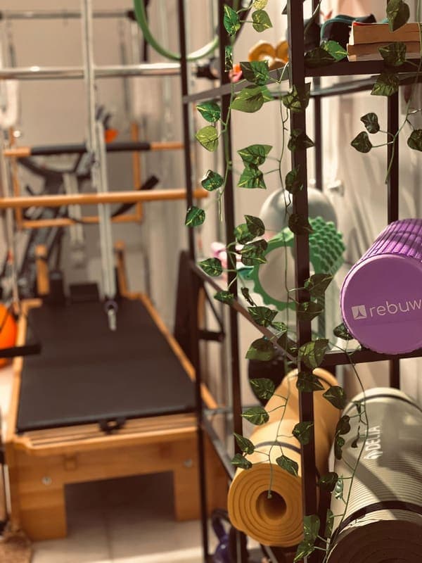 Yess Pilates Studio — Konak pilates stüdyosu