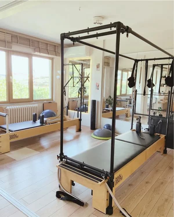 Ela Emekli Pilates Studio Etiler — Etiler pilates stüdyosu