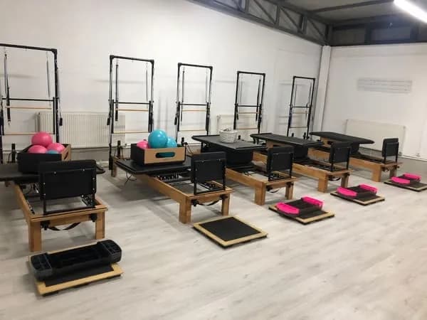 Lady Sağlıklı Yaşam Merkezi | Pilates & Yoga — Merkez pilates stüdyosu