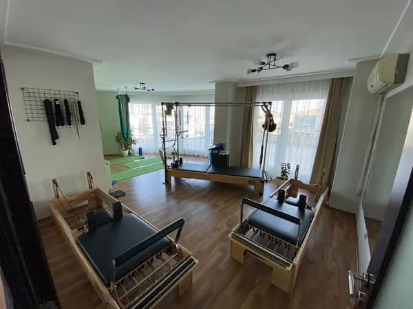Fizyofiplus Pilates Stüdyosu-Şükrü Hırkalıoğlu — Sancaktepe pilates stüdyosu