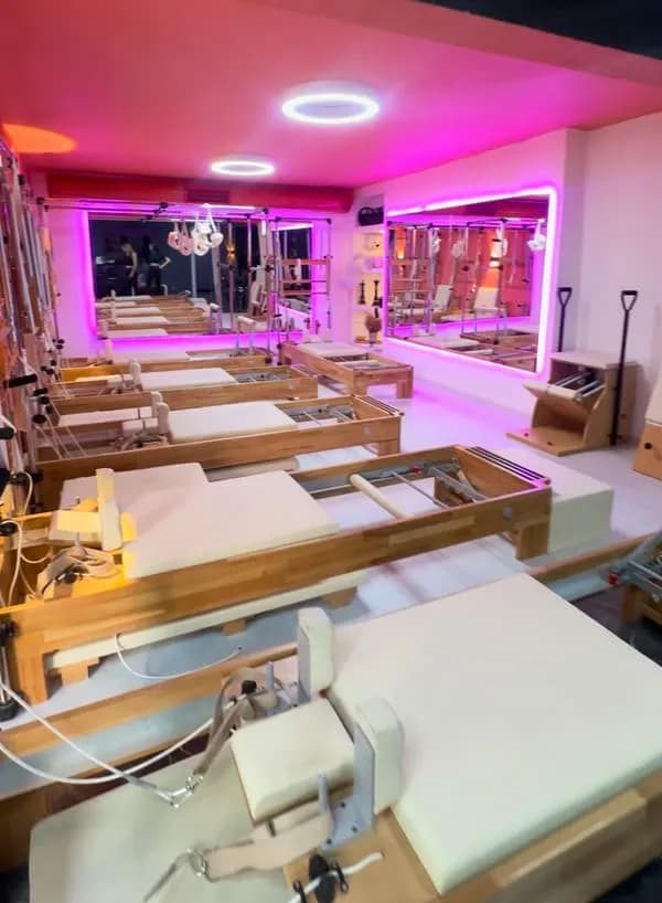 Şişli Pilates Reformer Stüdyo( Em Sports ) — Şişli pilates stüdyosu
