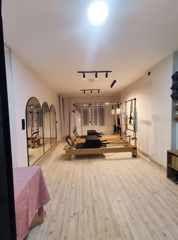 Ekru Pilates & Yoga / FATİH — İskenderpaşa pilates stüdyosu