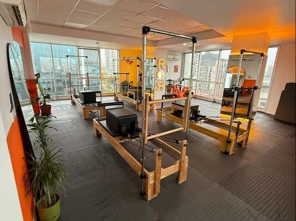 ROR and Pilates — Bayraklı pilates stüdyosu