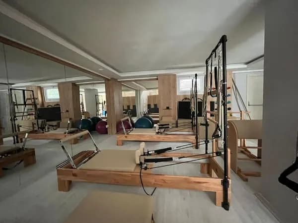İsis Pilates Kadıköy — Acıbadem pilates stüdyosu
