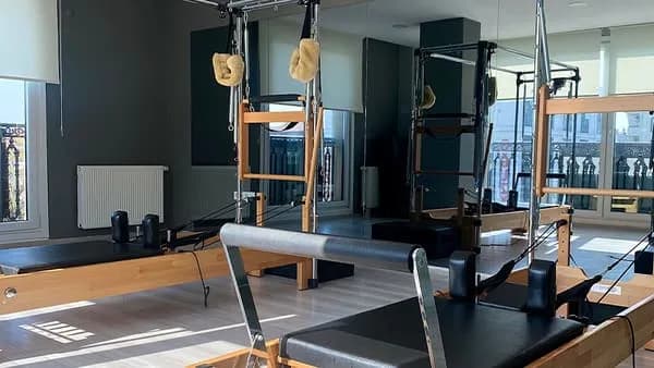 Pilates & Physio Studio — Zuhuratbaba pilates stüdyosu