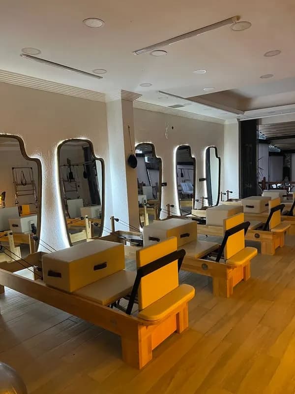 Q fit pilates , Equipment Showroom — Kadıköy pilates stüdyosu
