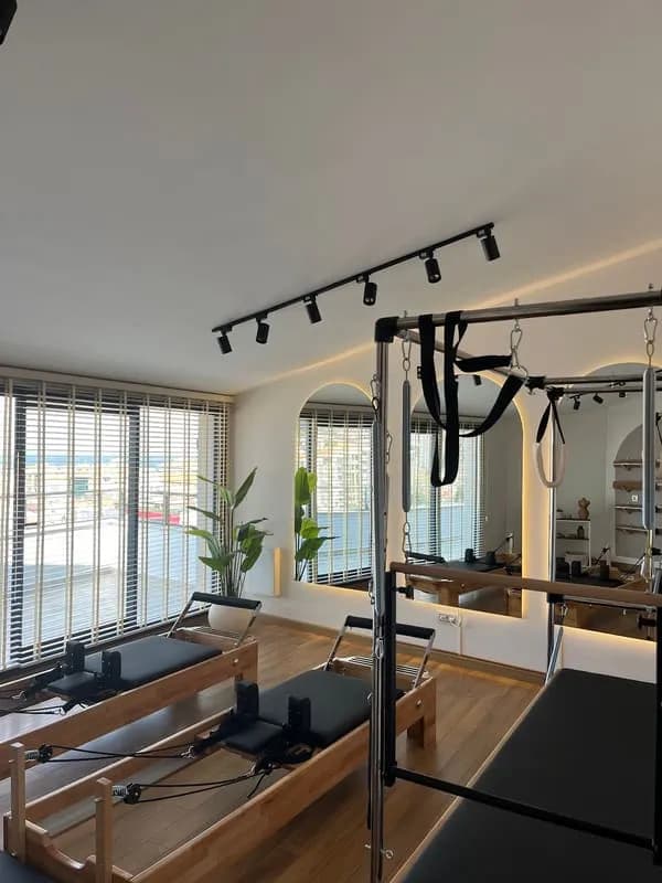 Inside Pilates / Training Studio — Narlıdere pilates stüdyosu