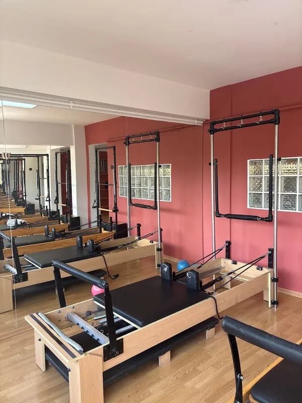 Setbaşı pilates salonu Tuğba Engiz — Osmangazi pilates stüdyosu