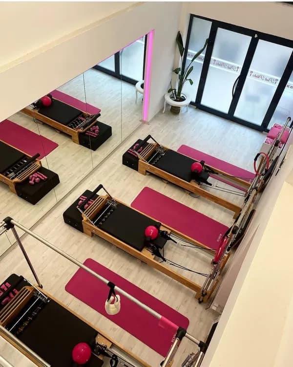 Pink Reformer Pilates — Buca pilates stüdyosu