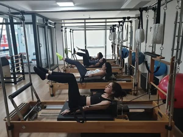 Bayraklı As Pilates — Bayraklı pilates stüdyosu