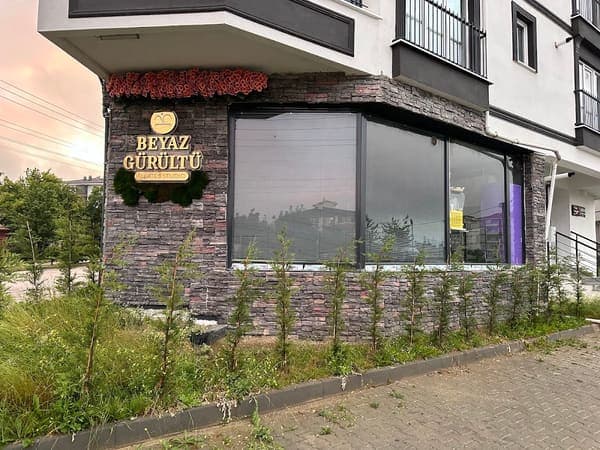Beyaz Gürültü Pilates Studio — Merkez pilates stüdyosu