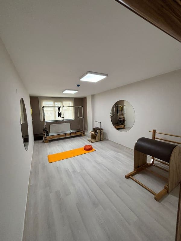 Beyaz Pilates Studio — İlkadım pilates stüdyosu