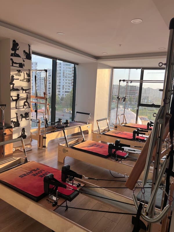 Dilek Kardeşoğlu Pilates&Diyet Stüdyosu — Kayapınar pilates stüdyosu