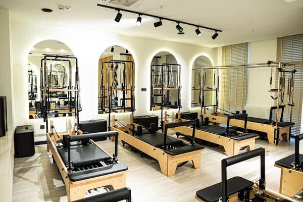 Ece Karan Pilates Studio — Merkez pilates stüdyosu