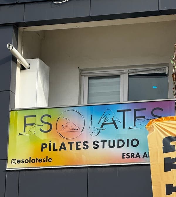 ESOLATES - Esra Arıtaşı Pilates Studio — Merkez pilates stüdyosu