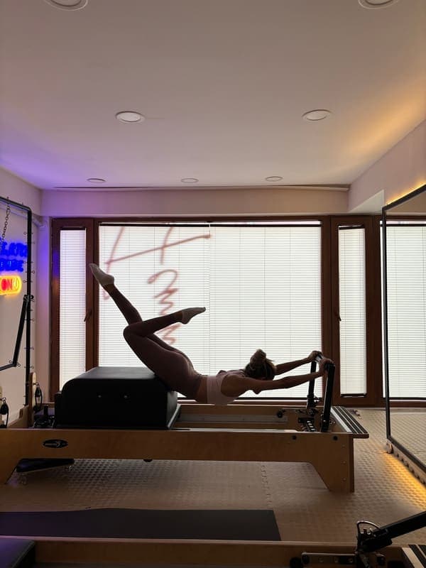 Femme Pilates Stüdyo — Merkez pilates stüdyosu