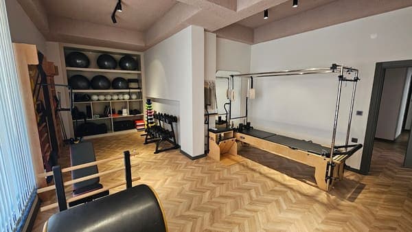 fizyoterapist özge orman pilates — Merkez pilates stüdyosu