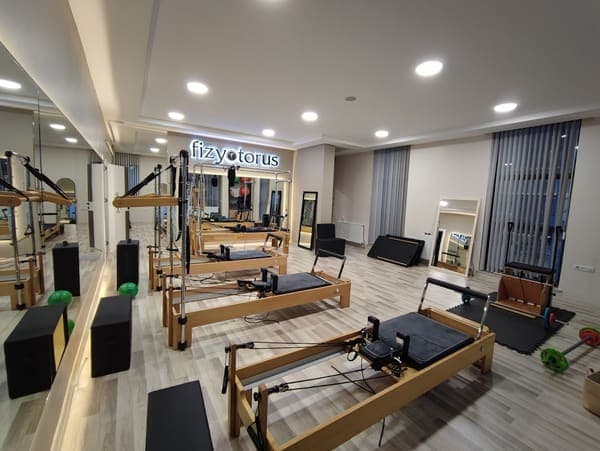 FizyoTorus Pilates Yoga Skolyoz ve Fizik Tedavi — İpekyolu pilates stüdyosu