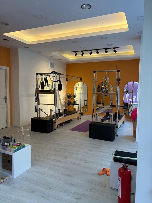 Halime Uludağ Pilates Studio — Bornova pilates stüdyosu