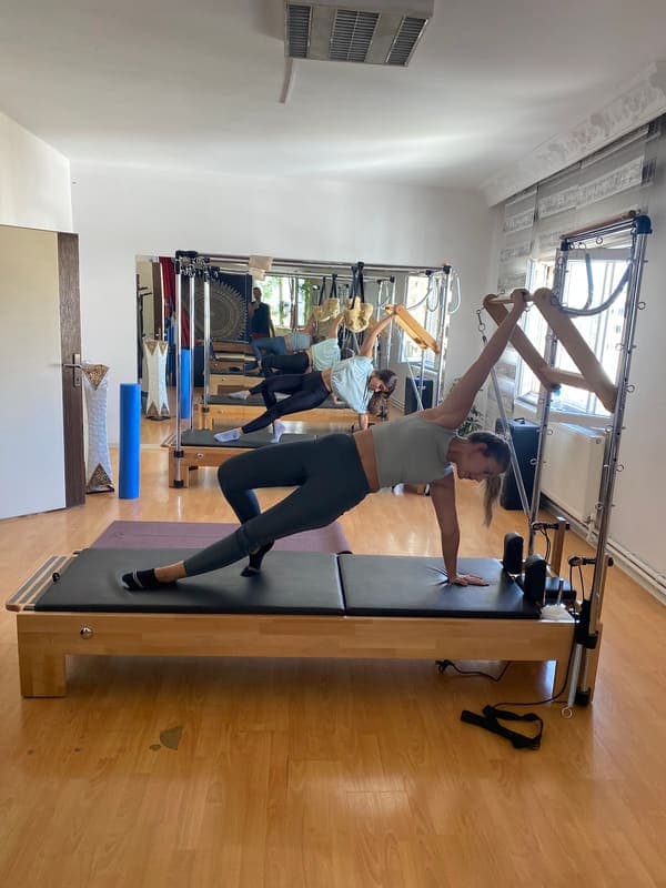 Harmoni pilates &. Cafe — İpekyolu pilates stüdyosu