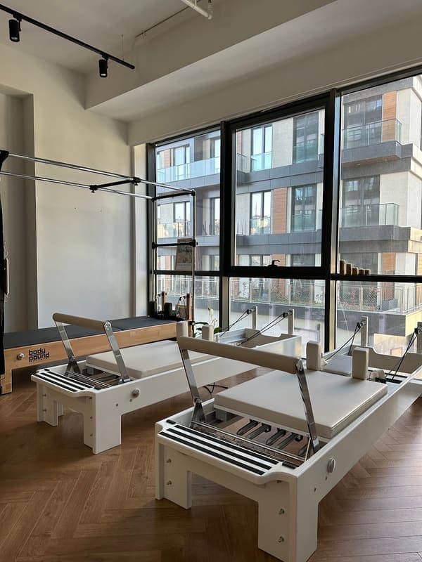 Libra Pilates Studio — Bomonti pilates stüdyosu