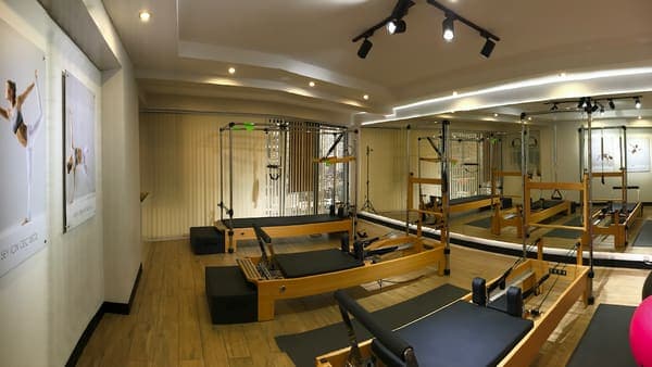 Loops Pilates Studio Kütahya Reformer Pilates Spor Salonu — Merkez pilates stüdyosu