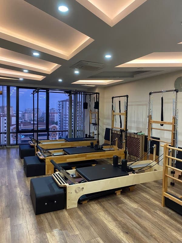 Move Skolyoz & Pilates — Medya pilates stüdyosu