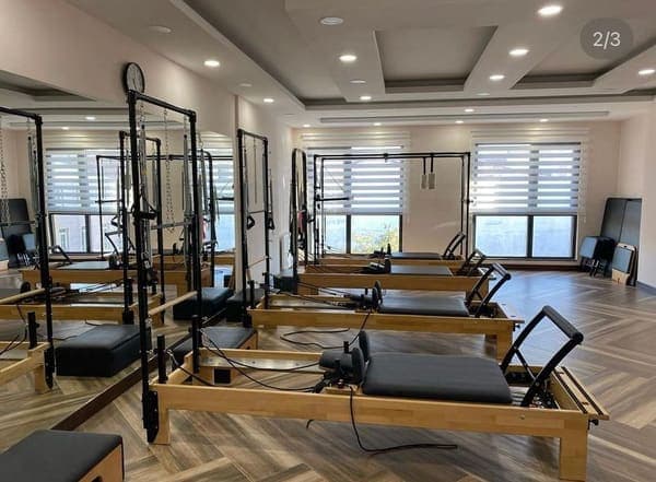 NEVİN Pilates — Merkez pilates stüdyosu