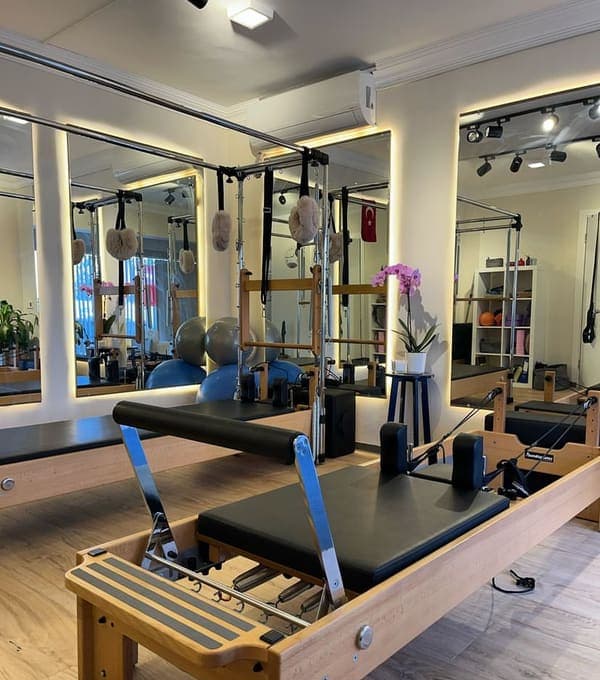 No.18 Pilates & Yoga Studio — Sarıyer pilates stüdyosu