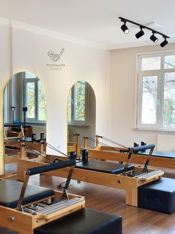 Picholates & Yeşilköy Pilates Stüdyosu — Bakırköy pilates stüdyosu