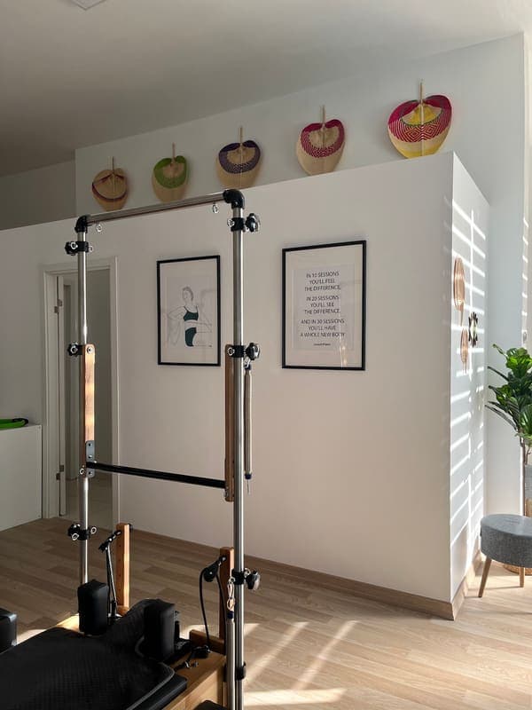 Reform Pilates Studio - Zeynep Eltetik — Atalar pilates stüdyosu
