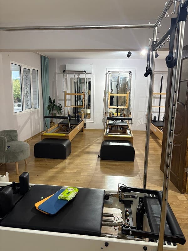 Selma kılıç reformer pilates urla — Urla pilates stüdyosu