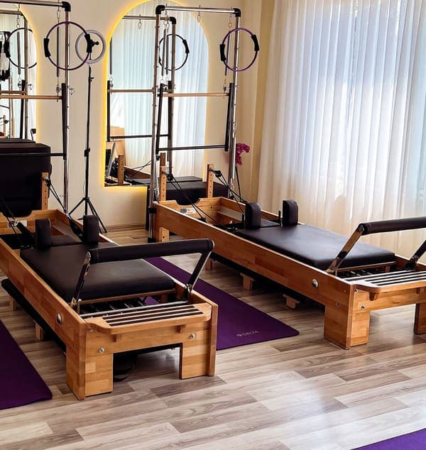 Simge Aşıcı Pilates Stüdyosu — Efeler pilates stüdyosu