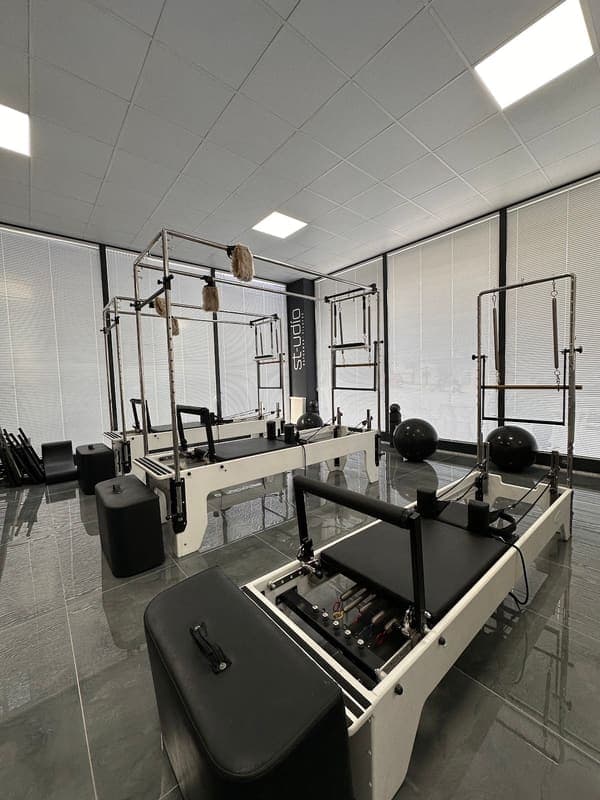 St-udio Reformer Pilates- Şemikler Şubesi — Pamukkale pilates stüdyosu
