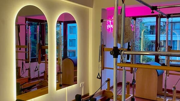 Strom Health Studio Fitness Pilates Fonksiyonel Antrenman — Kadıköy pilates stüdyosu
