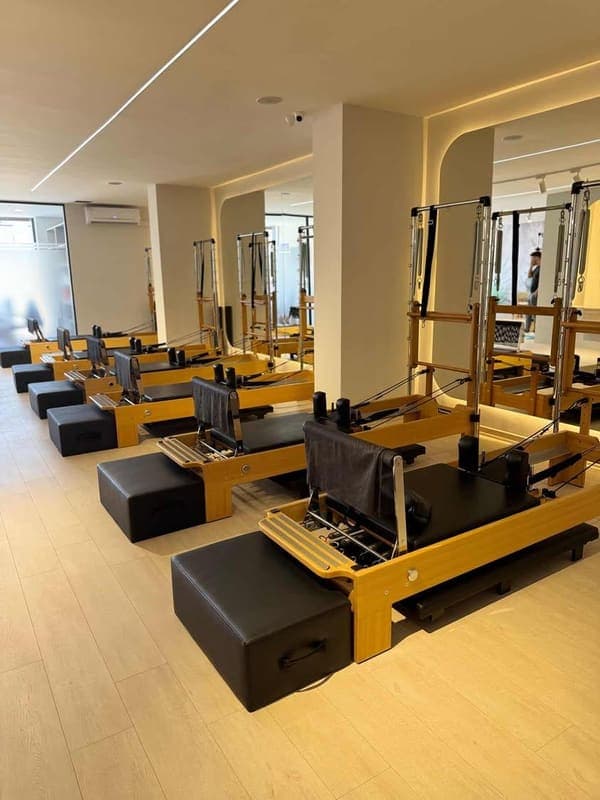 Studıo Pılates Özlem Akbuğa — Emek pilates stüdyosu