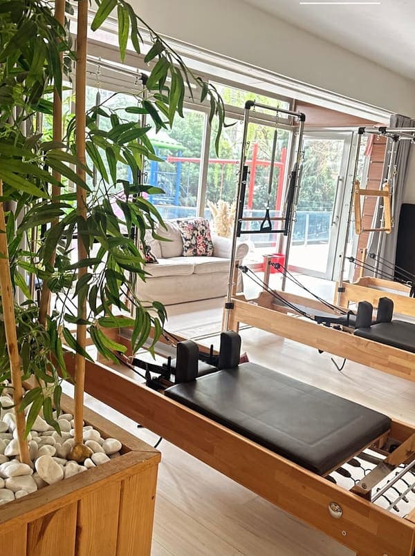 Tuğba Özalp Pilates Studio — Yunusemre pilates stüdyosu
